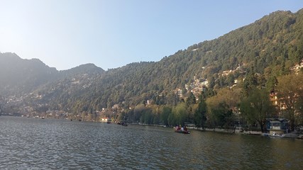 Nainital Travel Guide to explore the city in and around